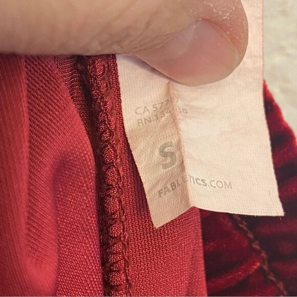 Fabletics Daria Luxe Velour stretch pull on Jogger cherry burgundy red Small - Picture 8 of 12
